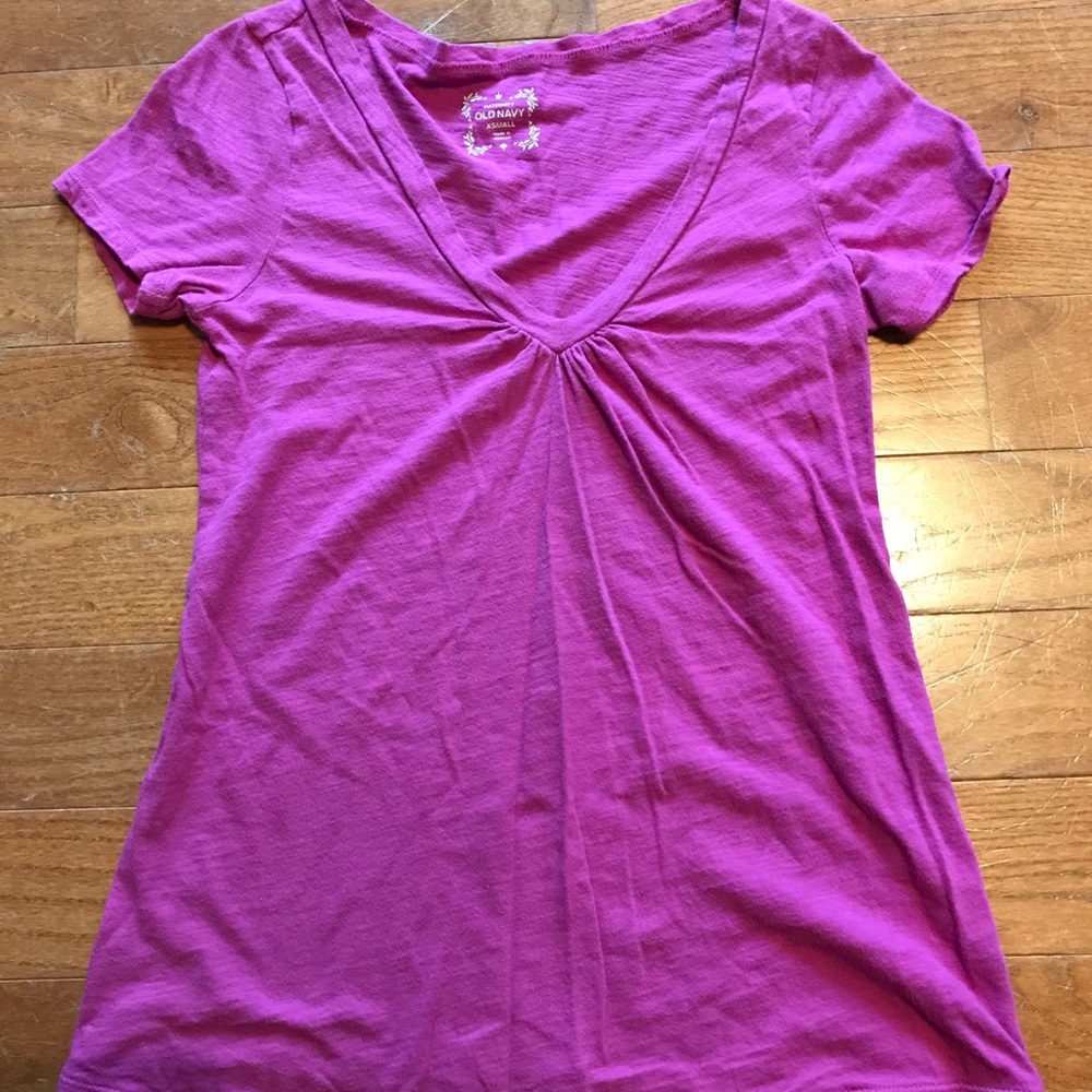 Old Navy Maternity shirt
